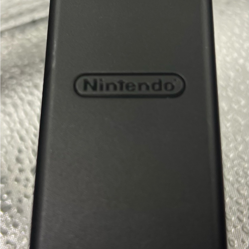Nintendo Switch Console HAC-001 w/ Joy Con + Dock + AC +HDMI. Plus Micro SD card - Picture 6 of 7